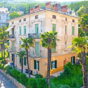 With Patio 50m From The And Lungomare , Opatija Kroatien