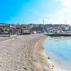 Mara , Trogir Kroatien